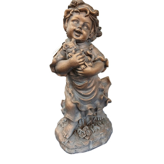 Statue | girl with kitten