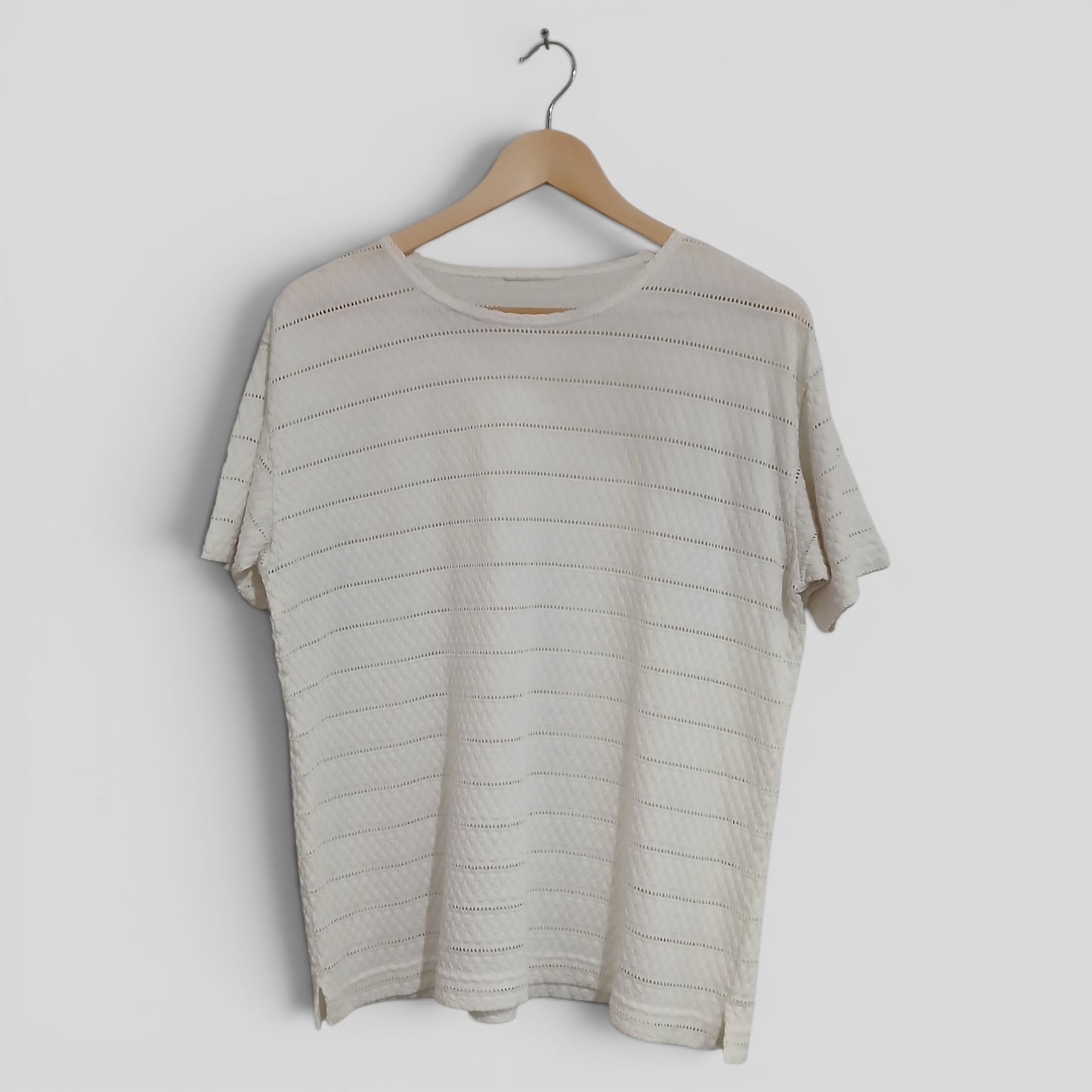 (L) White Textured Tee