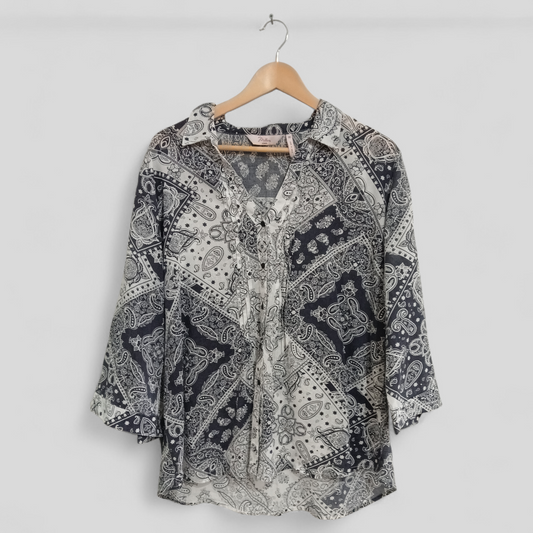 (18) Millers | Navy/White Blouse