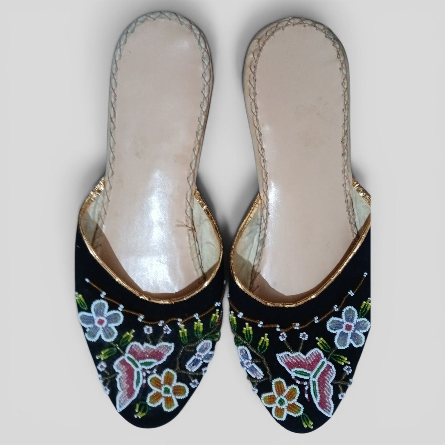 (38-39) Embroidered Slides