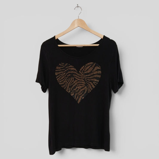 (16) Black Heart Tee