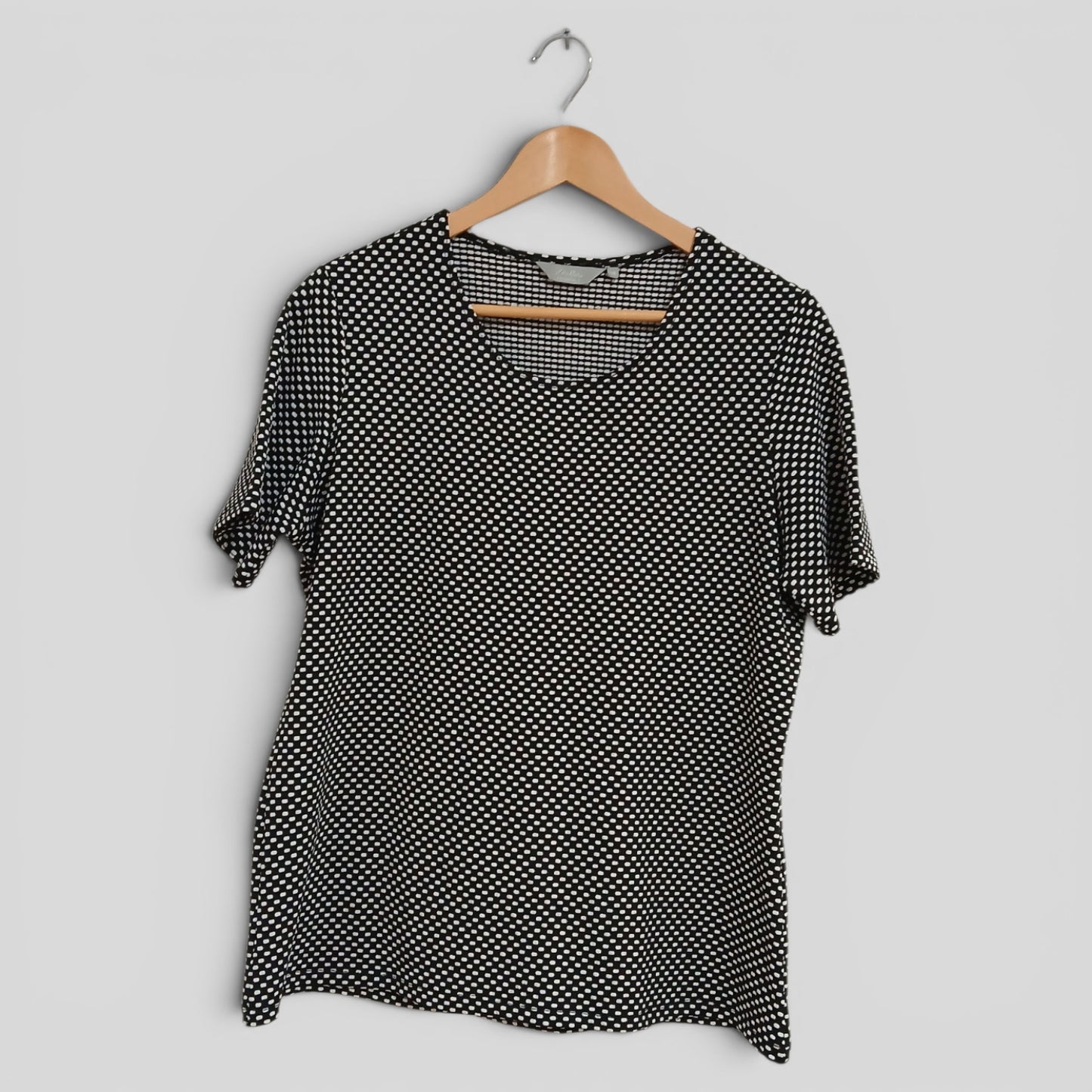 (14) Millers | Black / White Textured Shirt