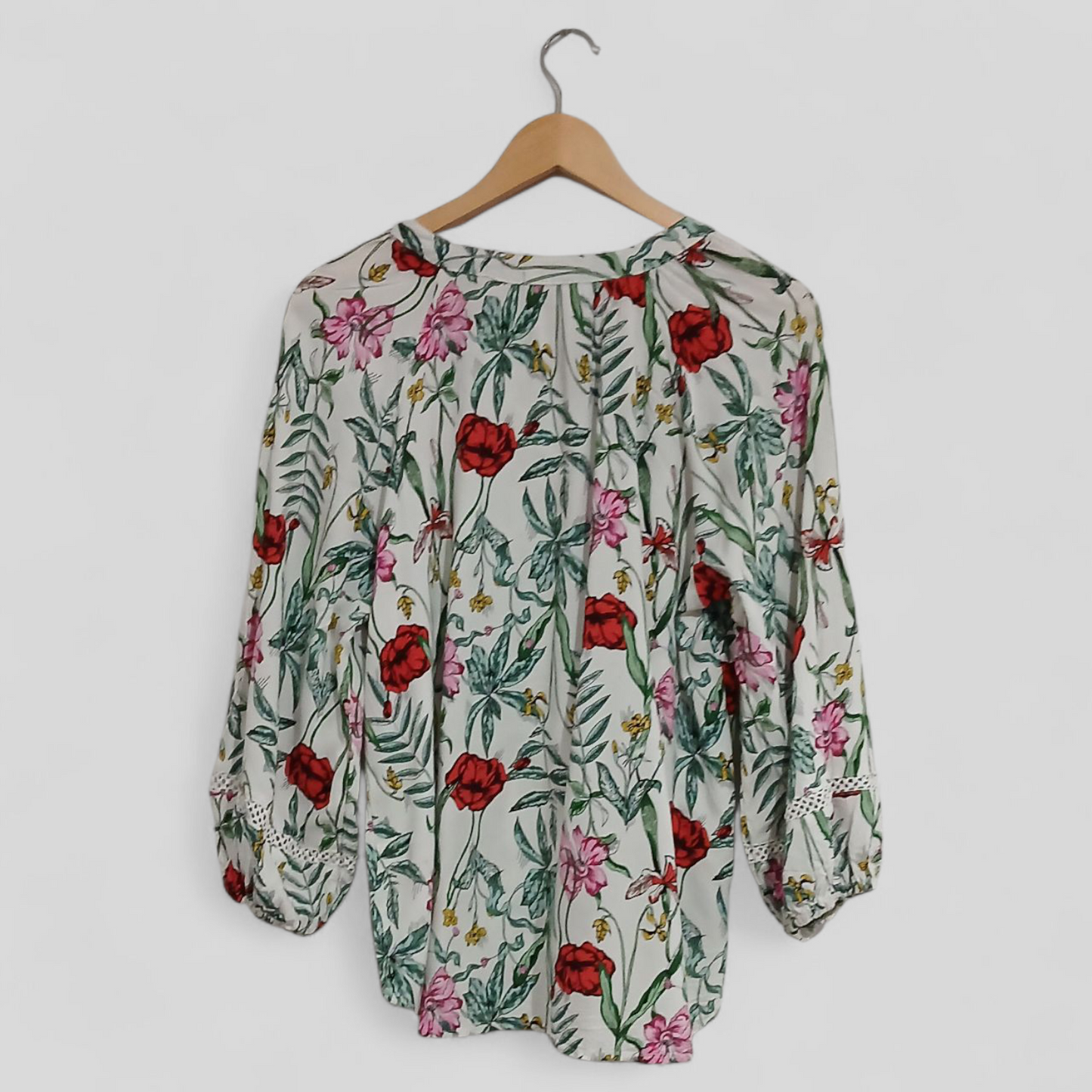(14) Katies | Floral Blouse