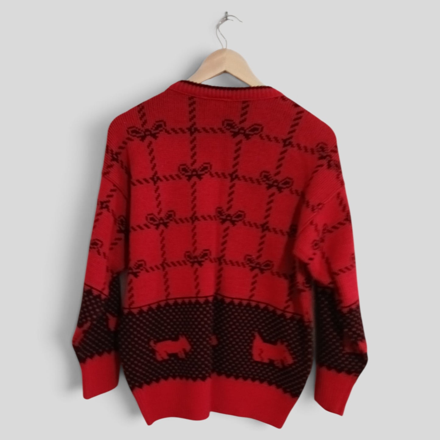 (10) Katies | Red Black Sweater