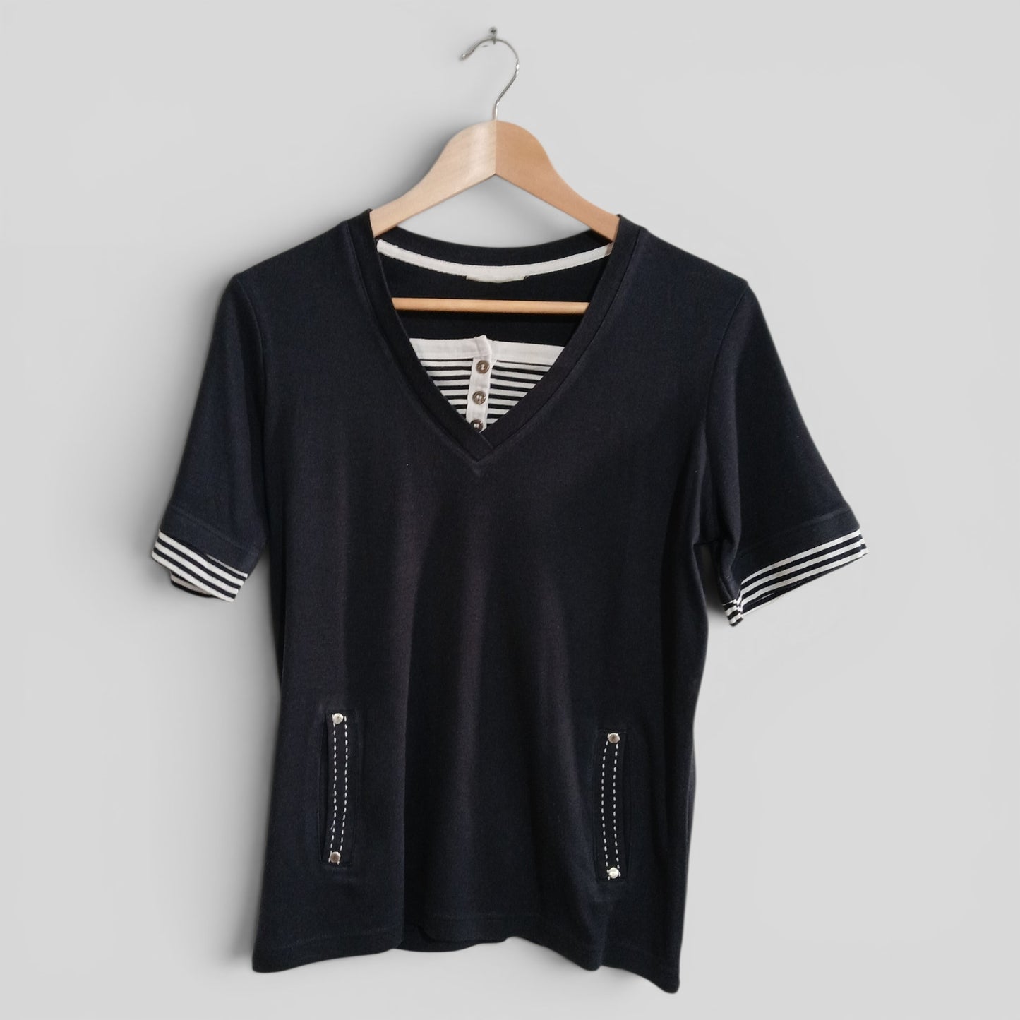 (12) Navy Tee Striped Accents