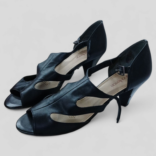 (9.5) Diana Ferrari | Doreen | Black | Pumps