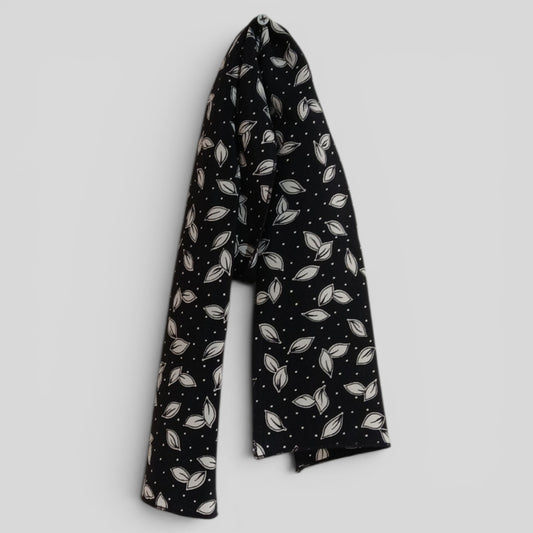 Scarf | Black Leaf