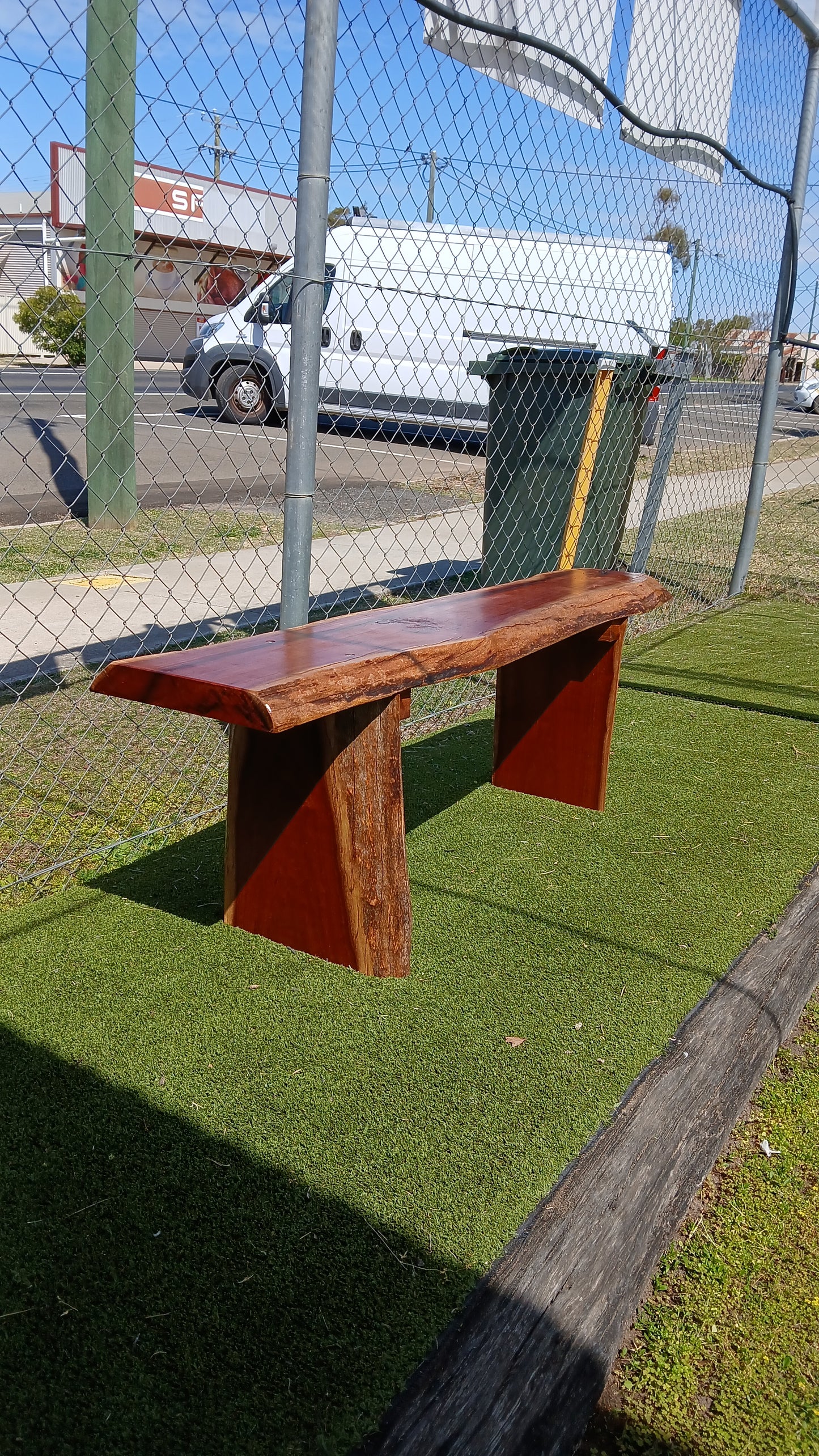 Beefwood Benchseat