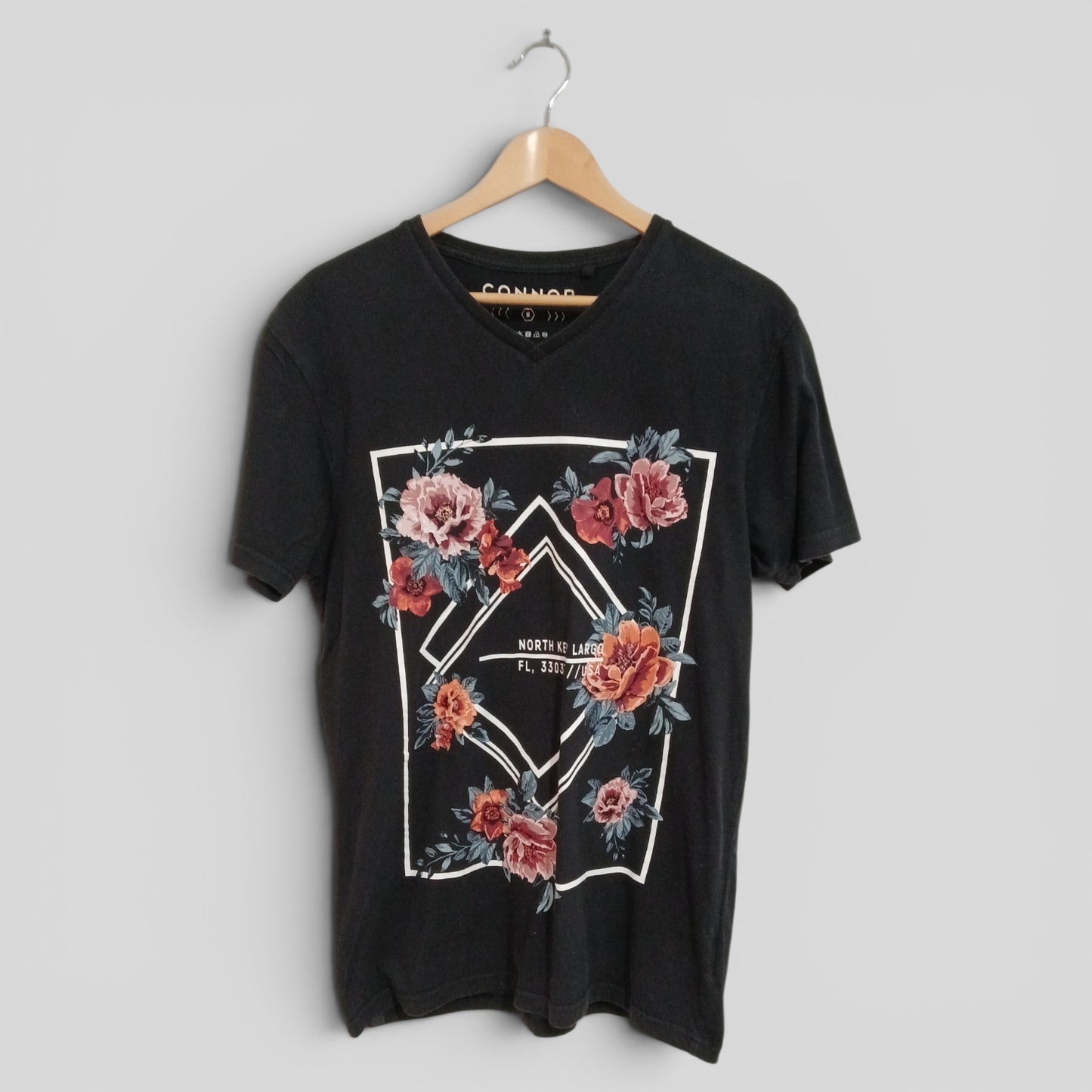 (M) Connor | Tee