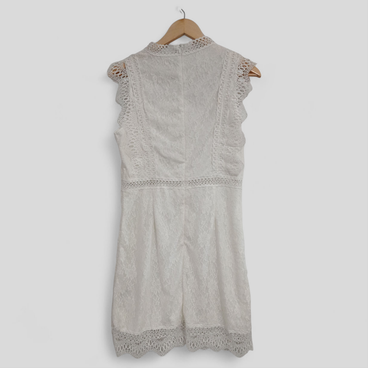 (L) Gomorn | White Lace Dress