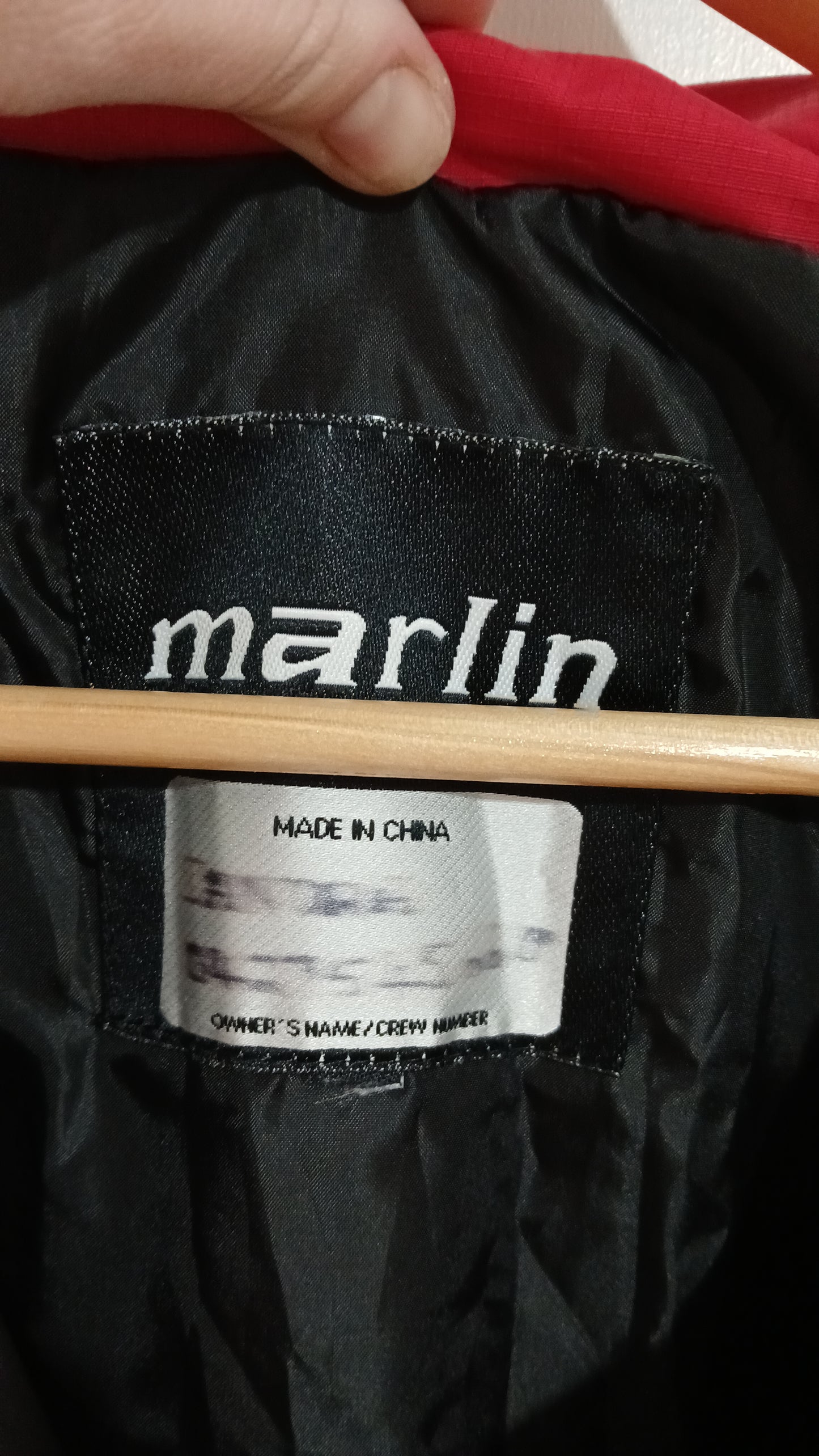 (XL) Marlin | Red Jacket