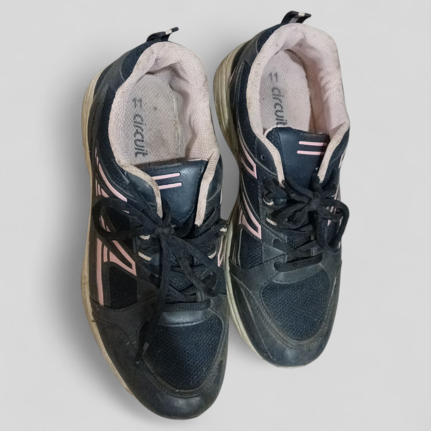 (11) Circuit | Sneakers