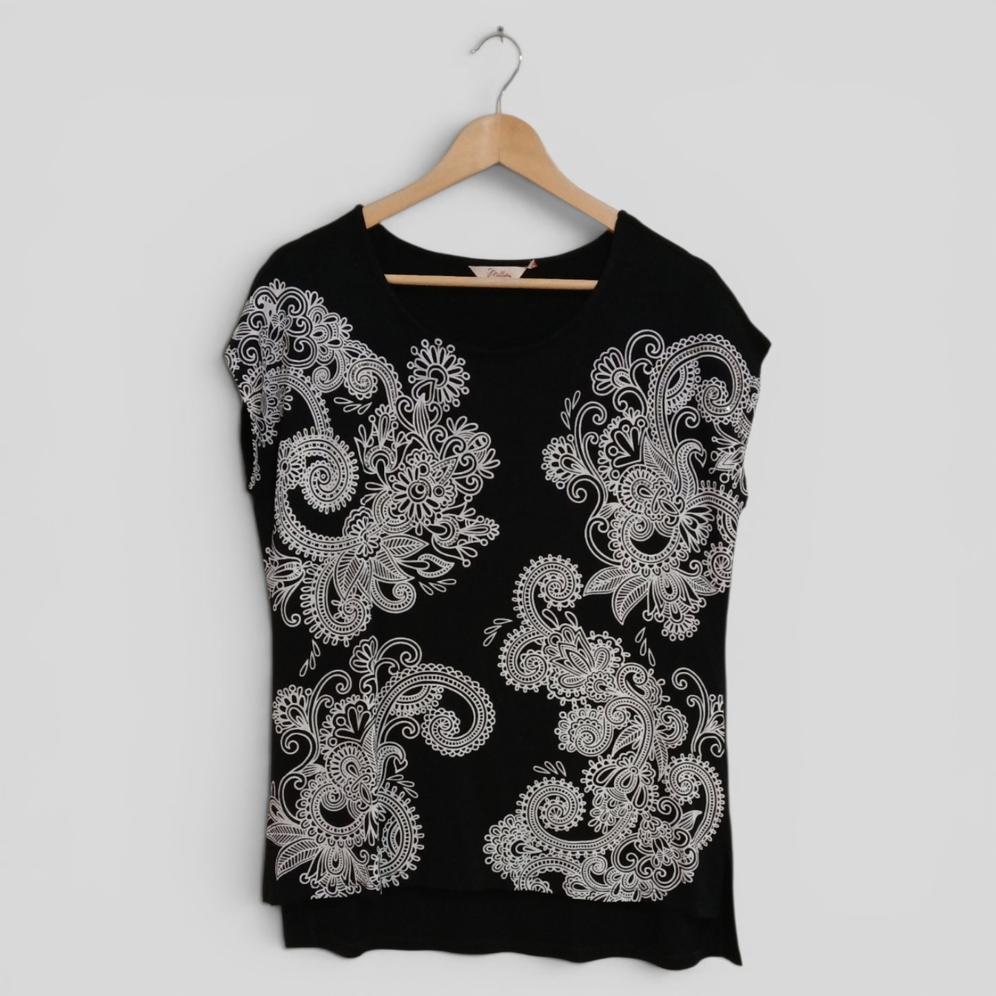 (12) Millers | Black White Paisley Blouse