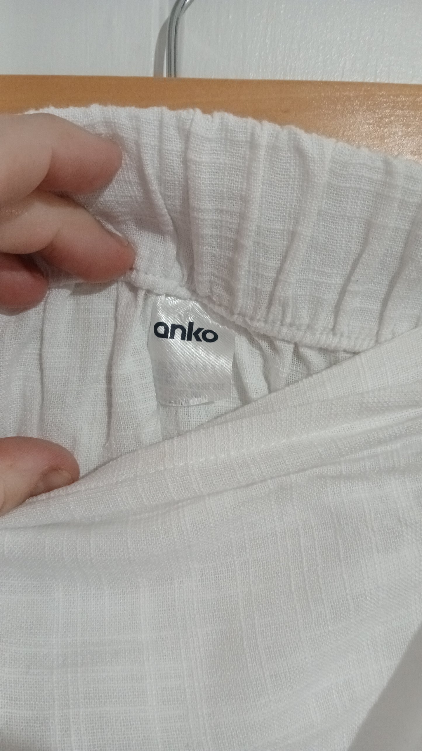 (10) Anko | White Skirt