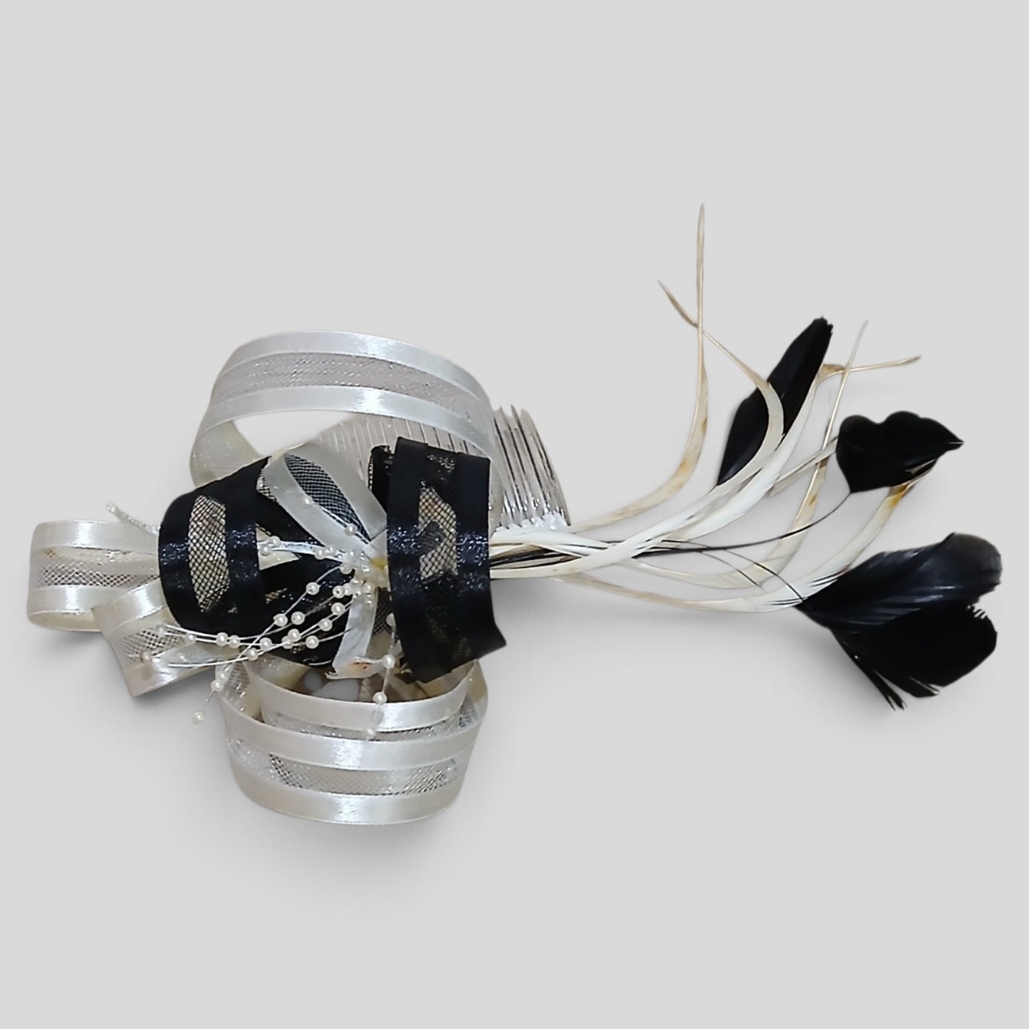 Hair Comb Fascinator White Black