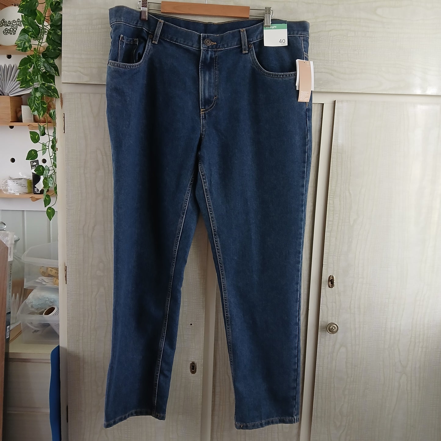 (40) BNWT Men's Regular Straight Jeans