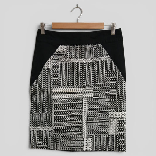 (8) Katies | BW Skirt