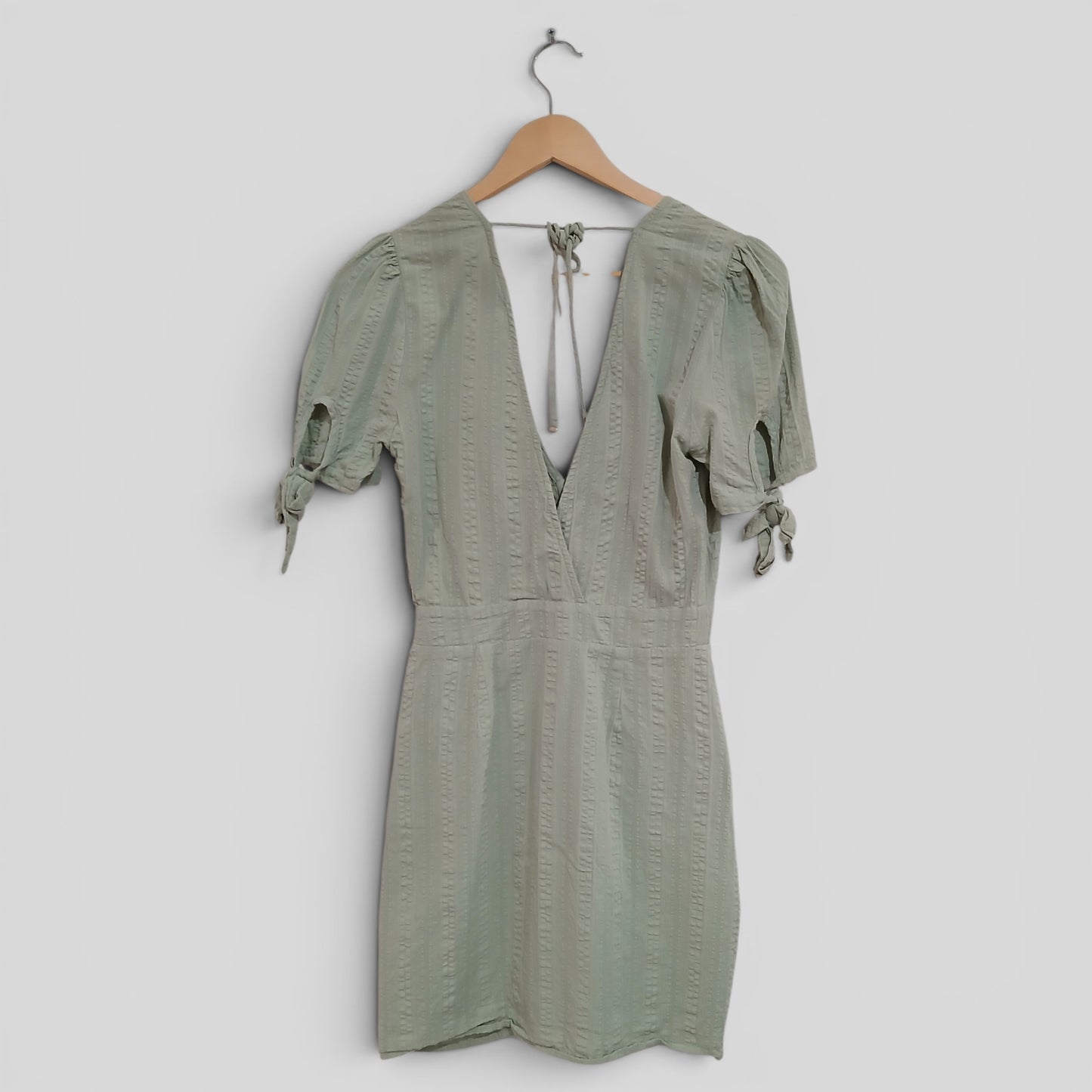 (6) Seven Wonders | Dress