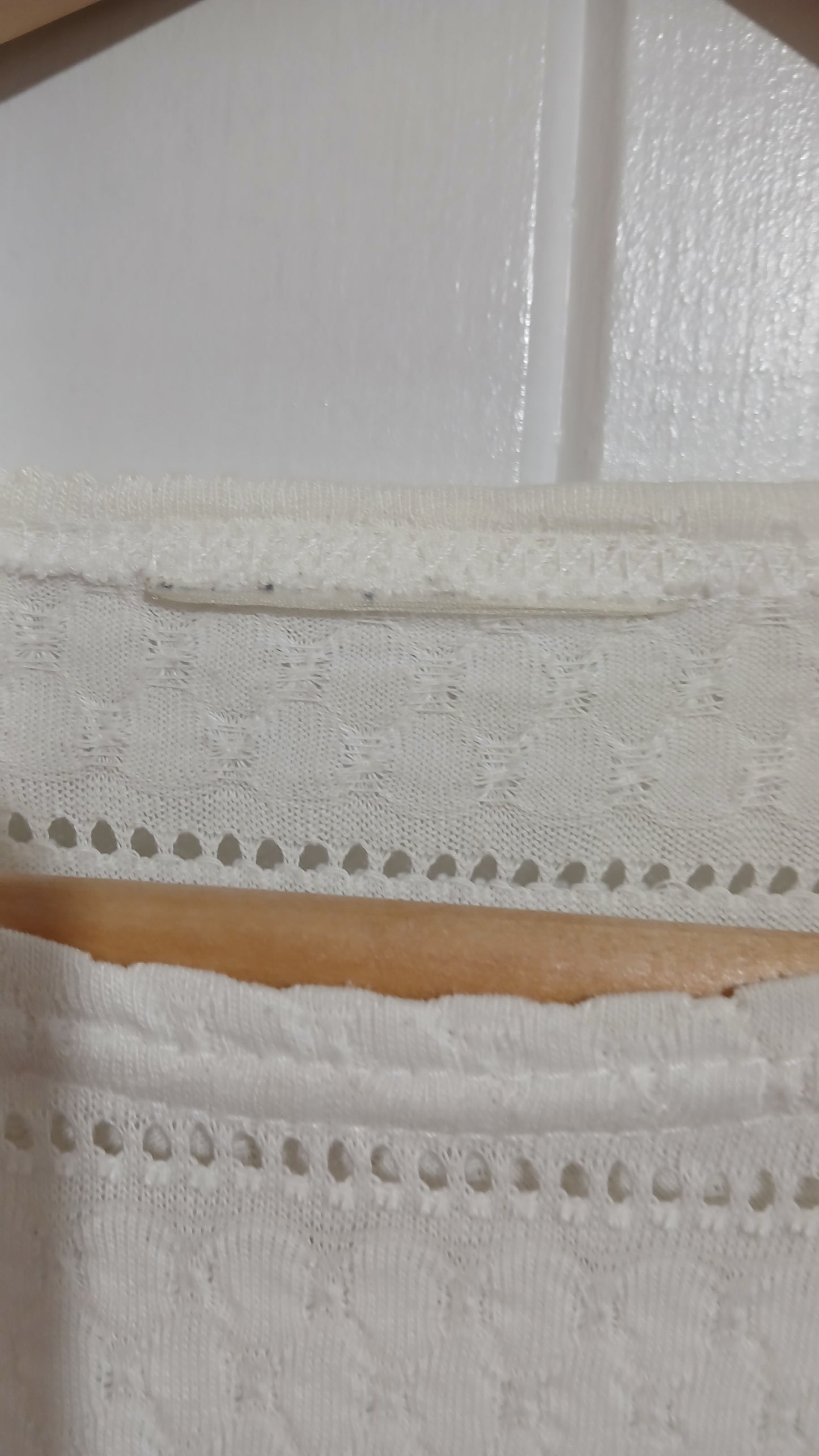 (L) White Textured Tee
