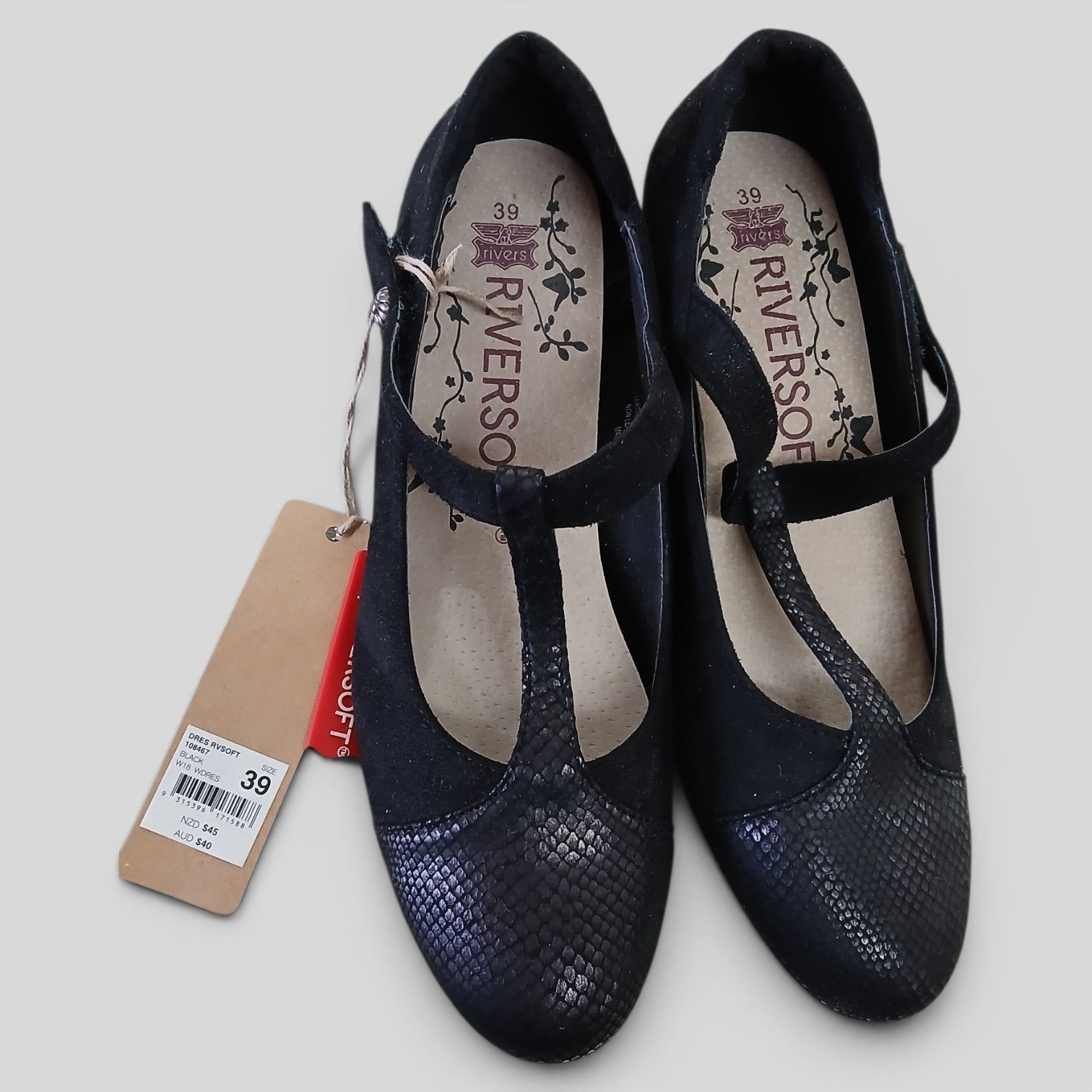 Image of (39) Riversoft | Black Mary Janes | BNWT