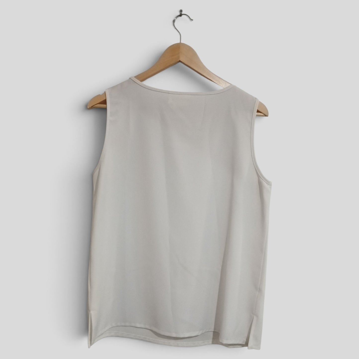 (12) Millers | White Singlet Blouse Necklace Attached