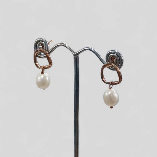 Bella Donna Silver | EARRING  PEARL STUDS