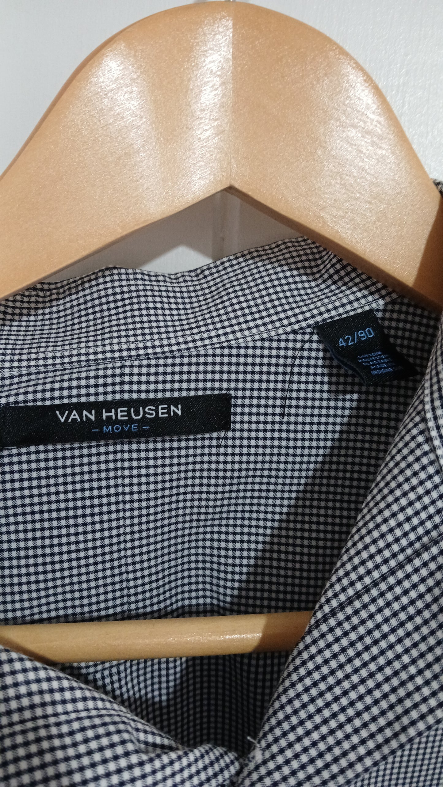 (42) Van Heusen | BW Check LS Shirt