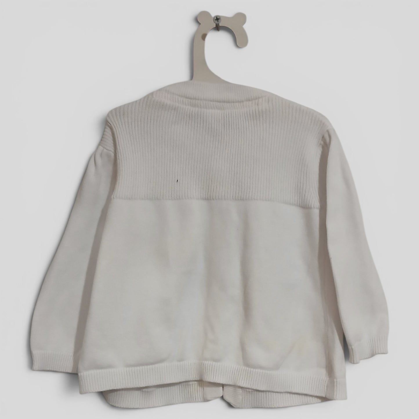 (0JNR) Target | White Cardi