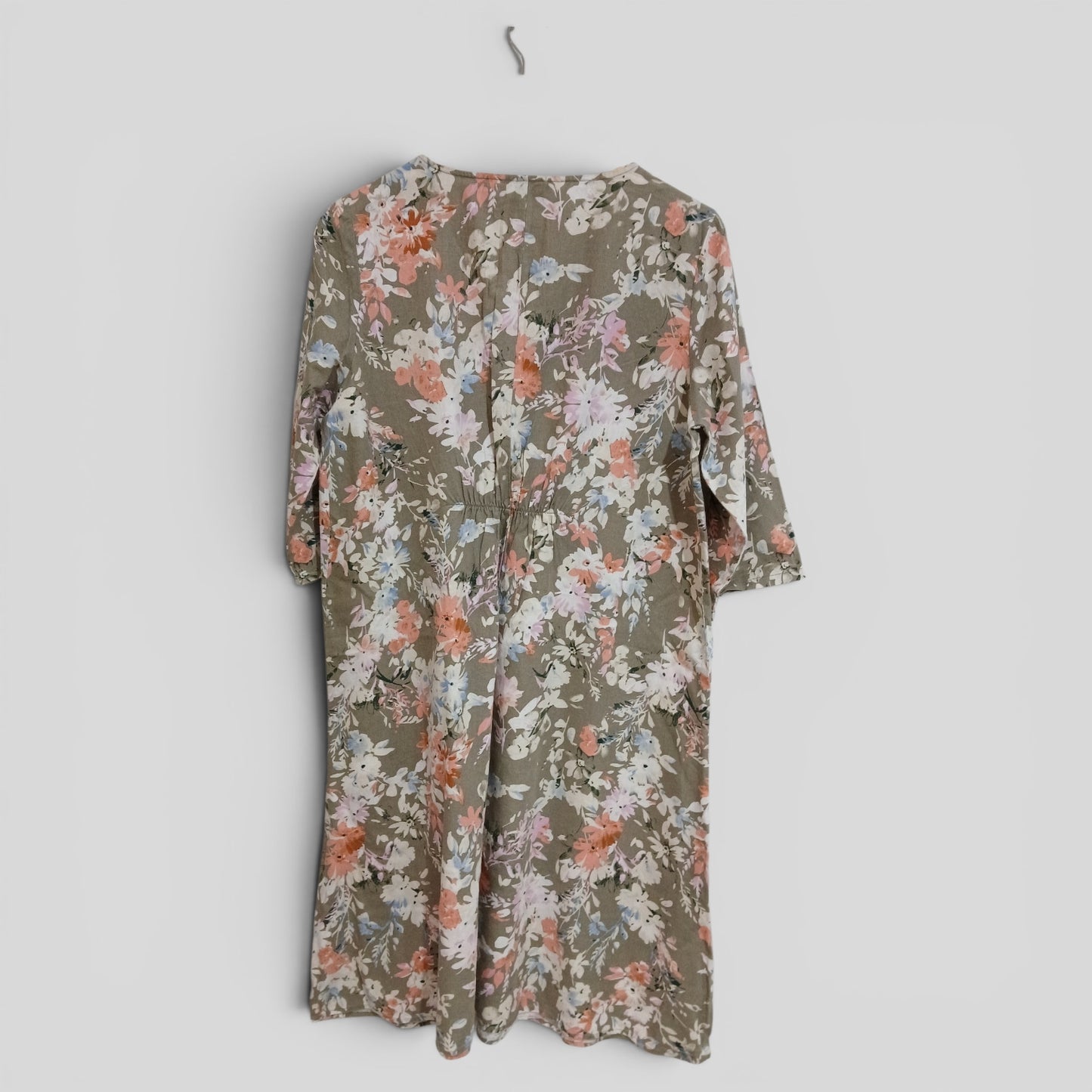 (14) Capture | Floral Dress
