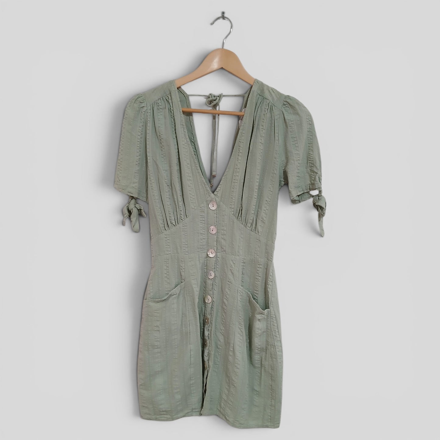 (6) Seven Wonders | Dress