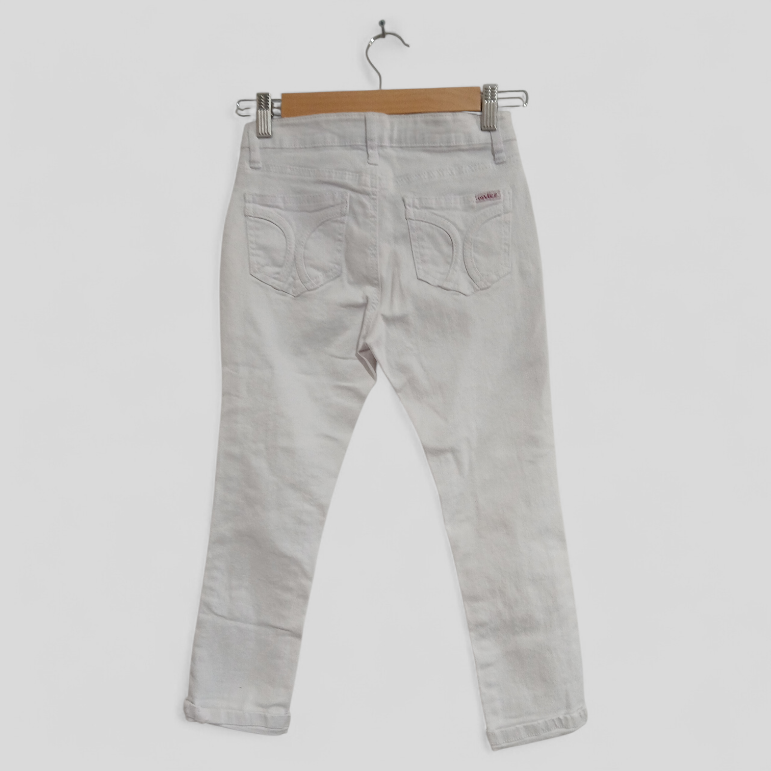 Image of (8) Wakee Denim | White Capris | BNWT