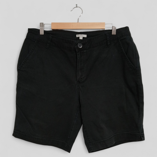 (16) Target | Black Shorts