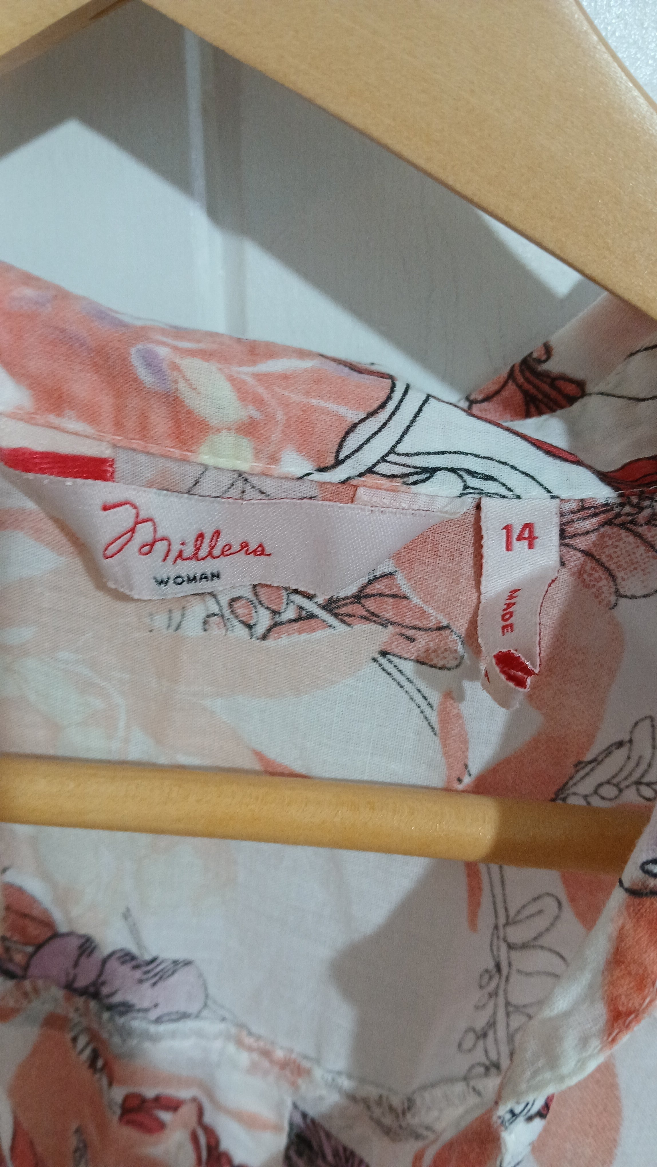 Image of (14) Millers | Floral SS Blouse