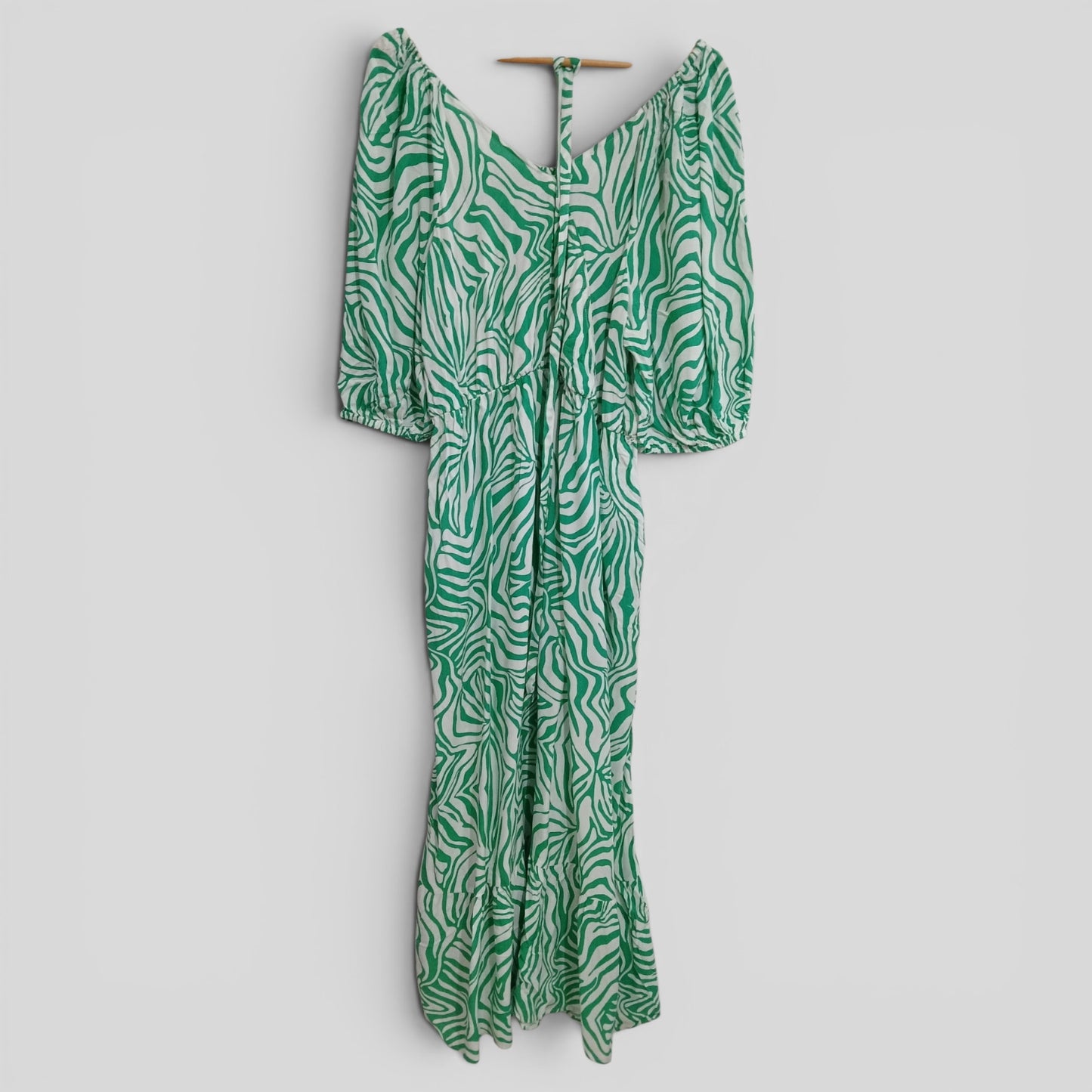 (16) Green White Maxi Dress