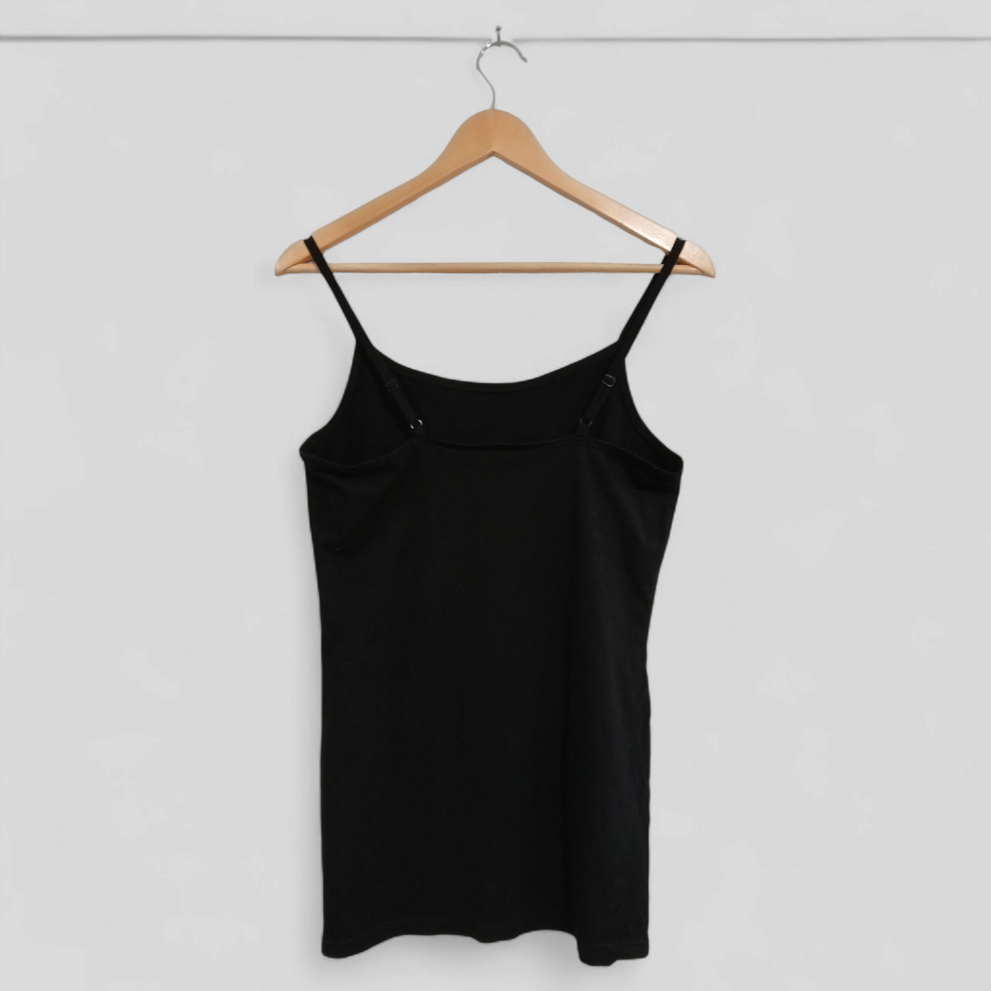 (14) Anko | Black Singlet