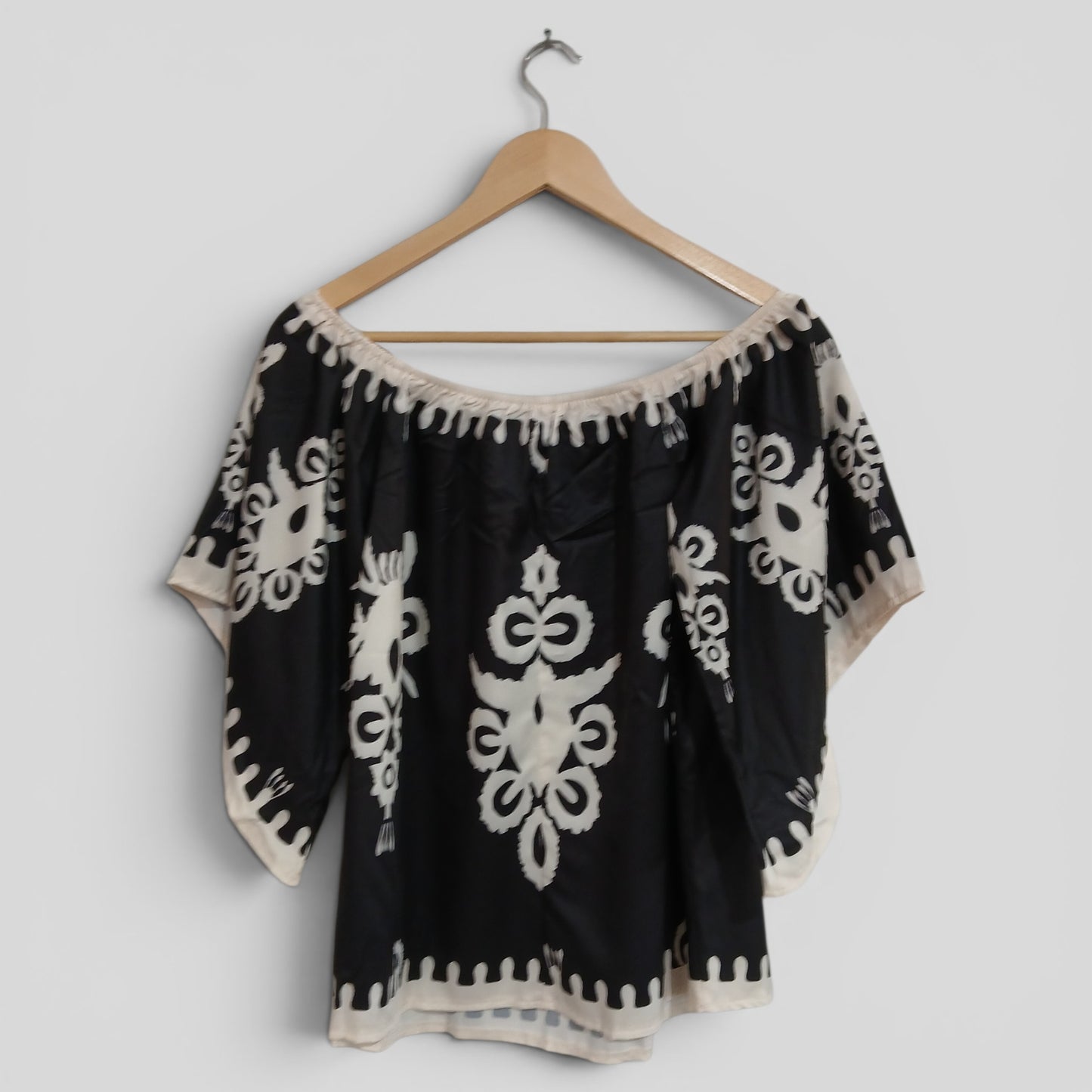 (1XL) Shein | BW Blouse