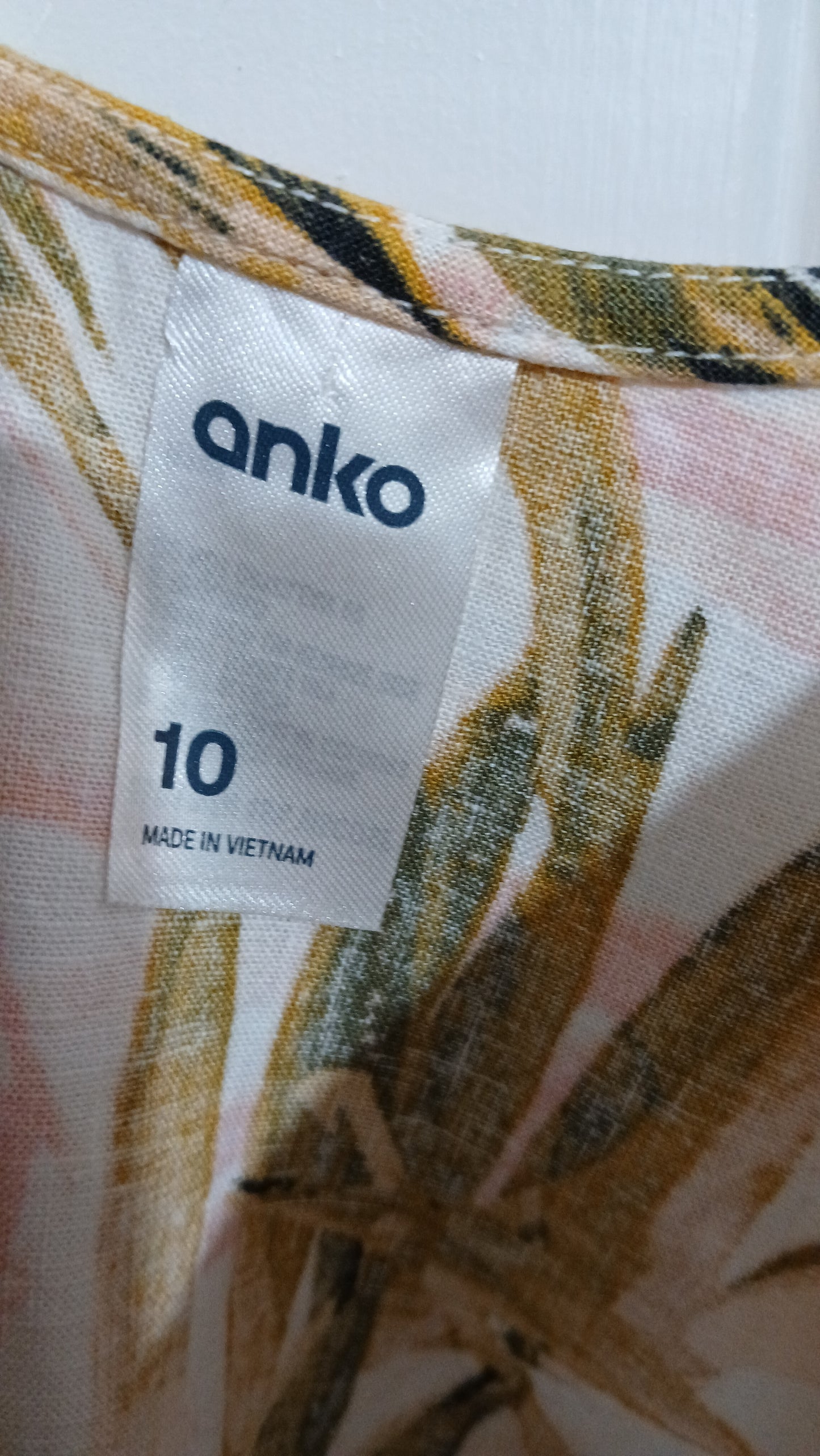 (10) Anko | Tropical Blouse