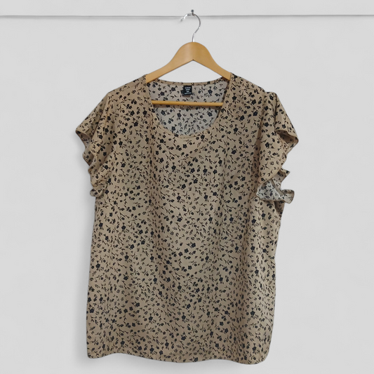 (2XL) Shein Curve | Floral Patterened Blouse