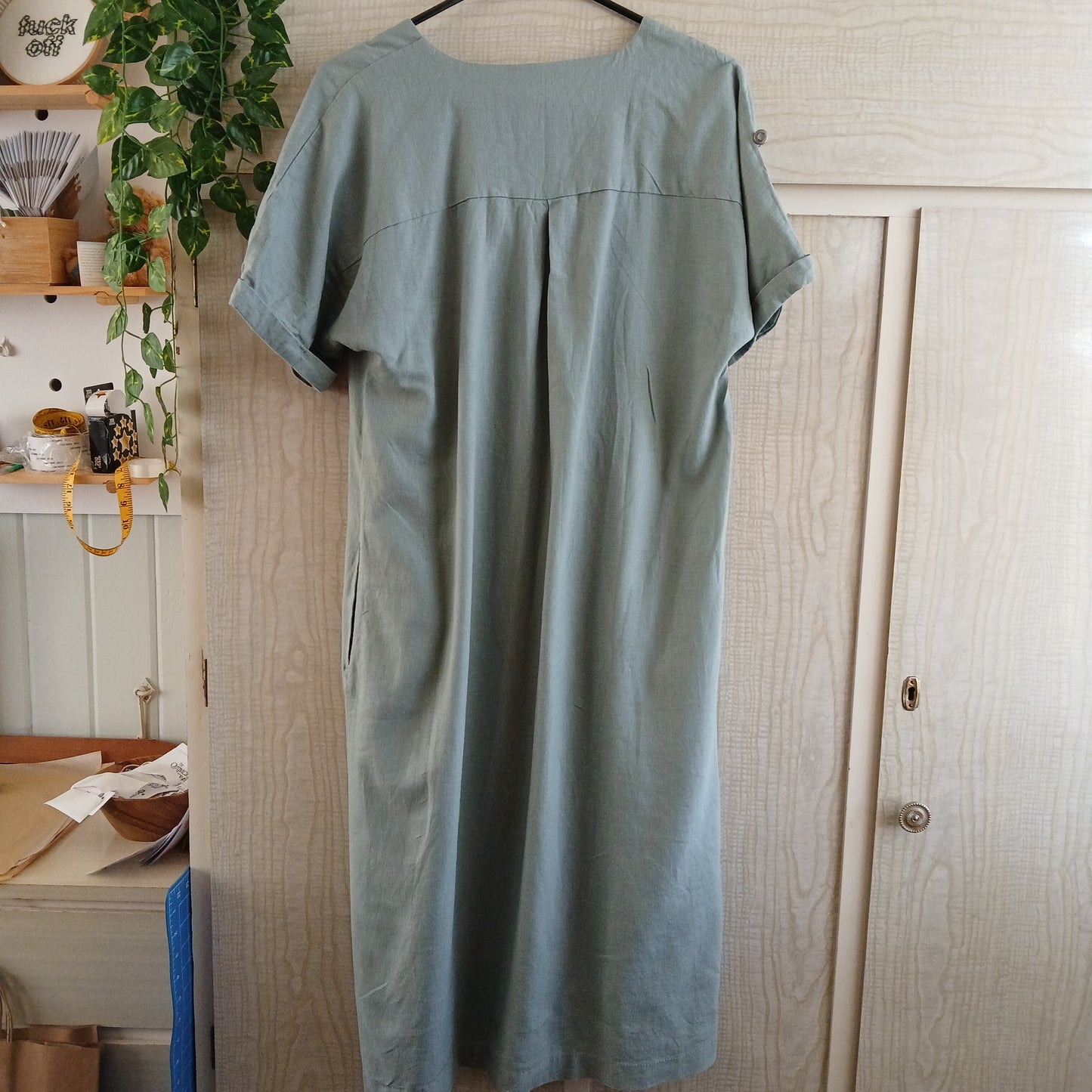 (8) Pale green Linen blend dress