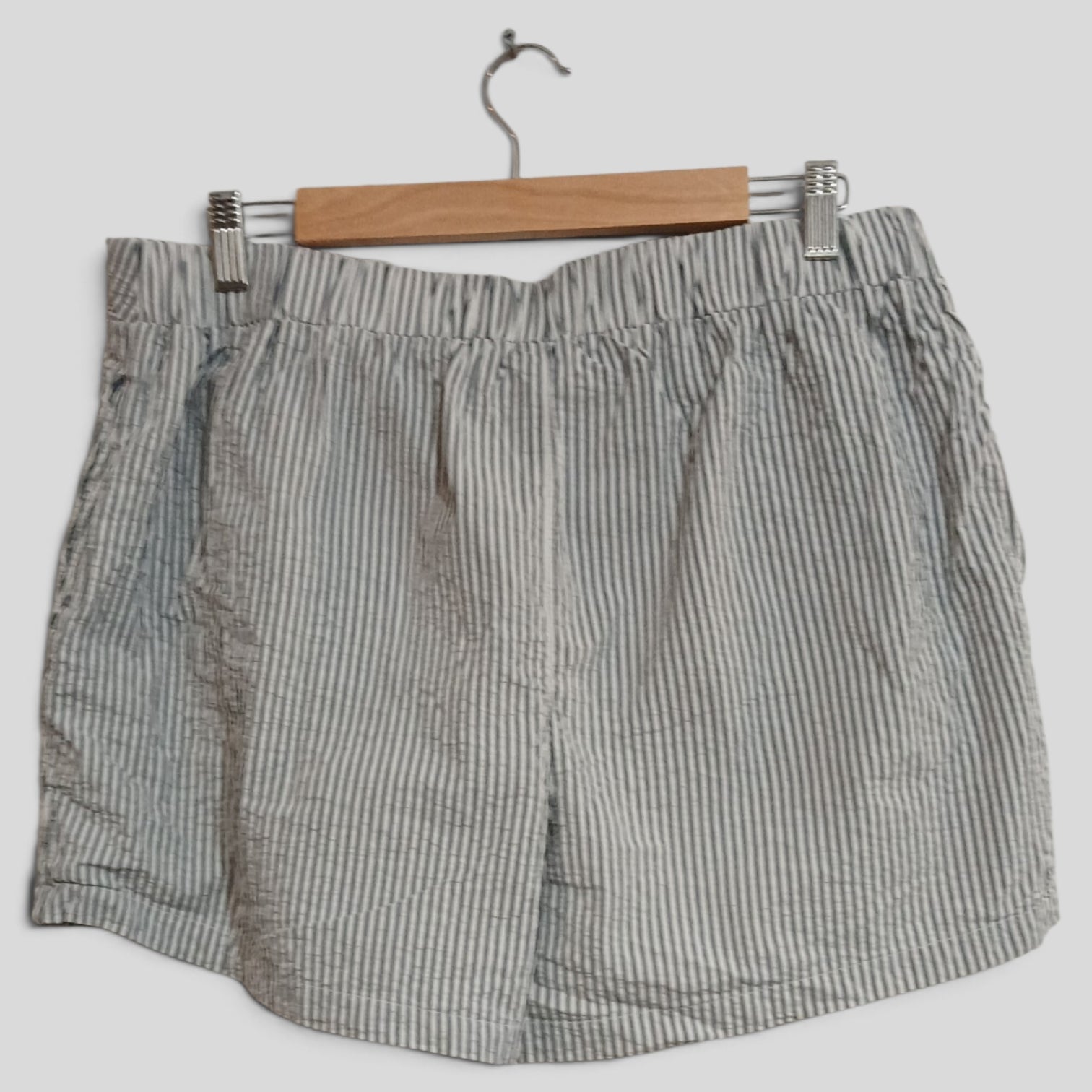 Image of (14) Anko | Striped Shorts