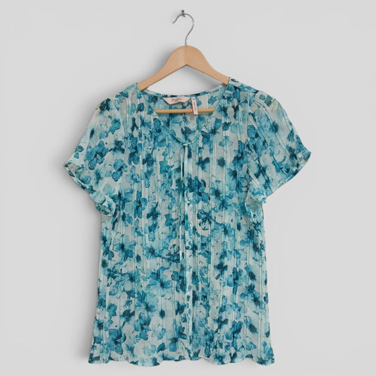 (14) Millers | Blue Floral Blouse