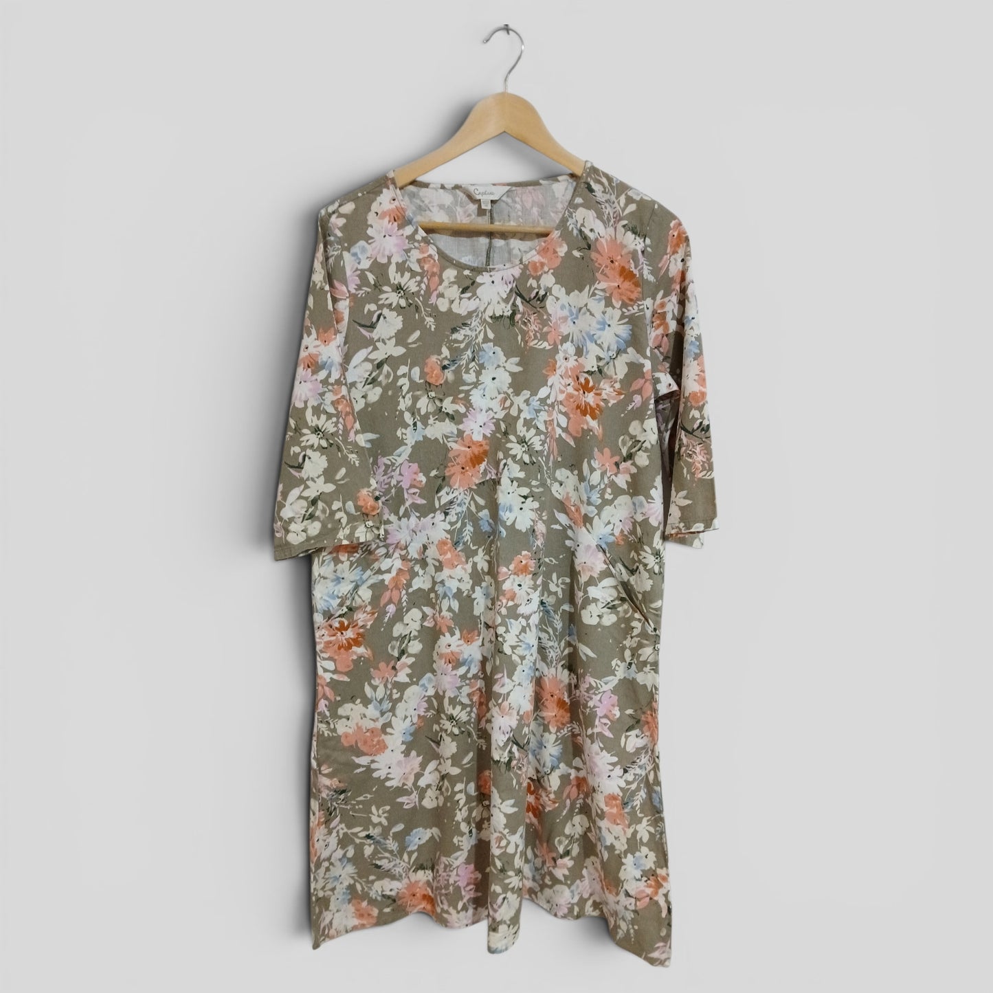 (14) Capture | Floral Dress