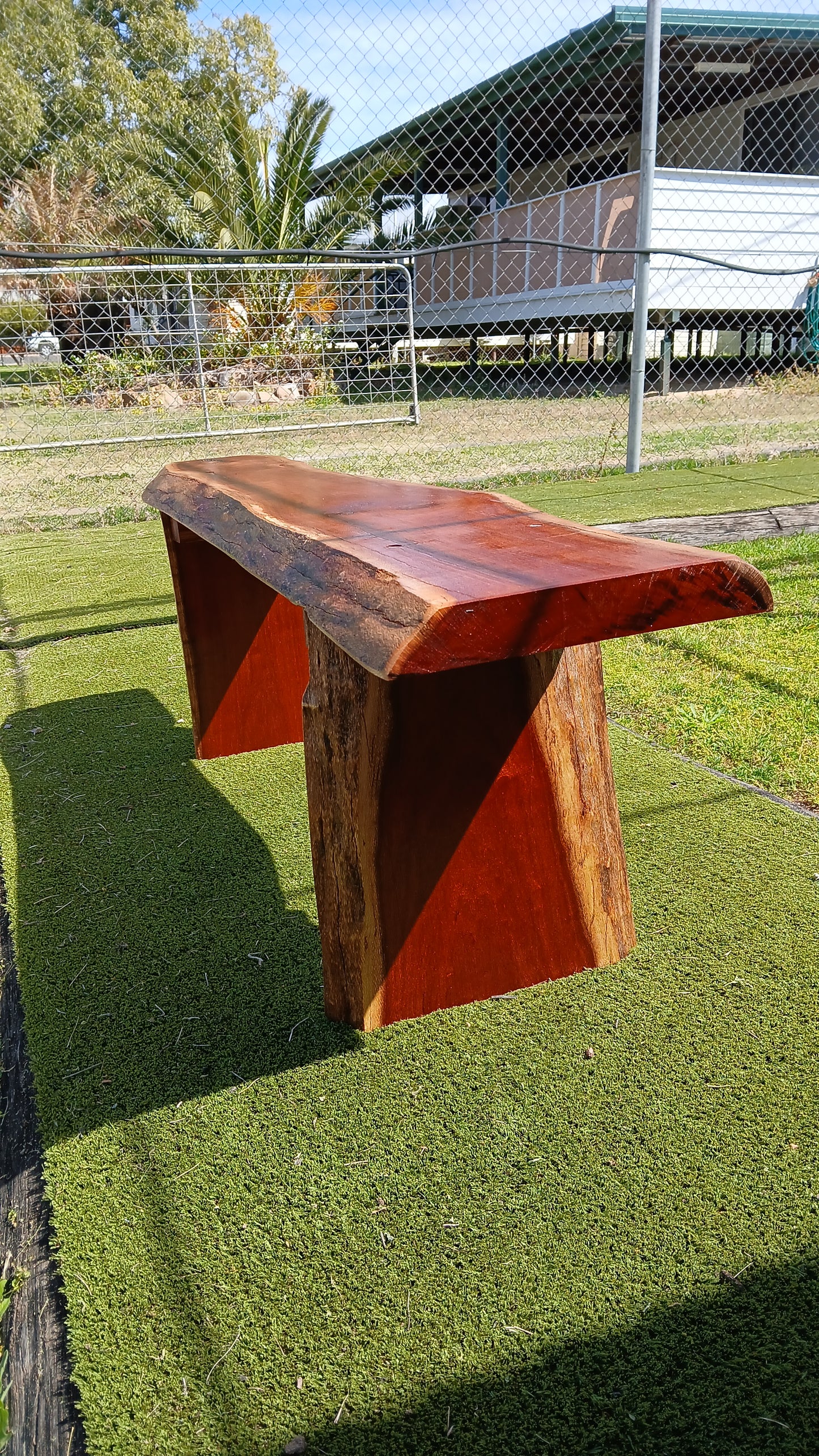 Beefwood Benchseat
