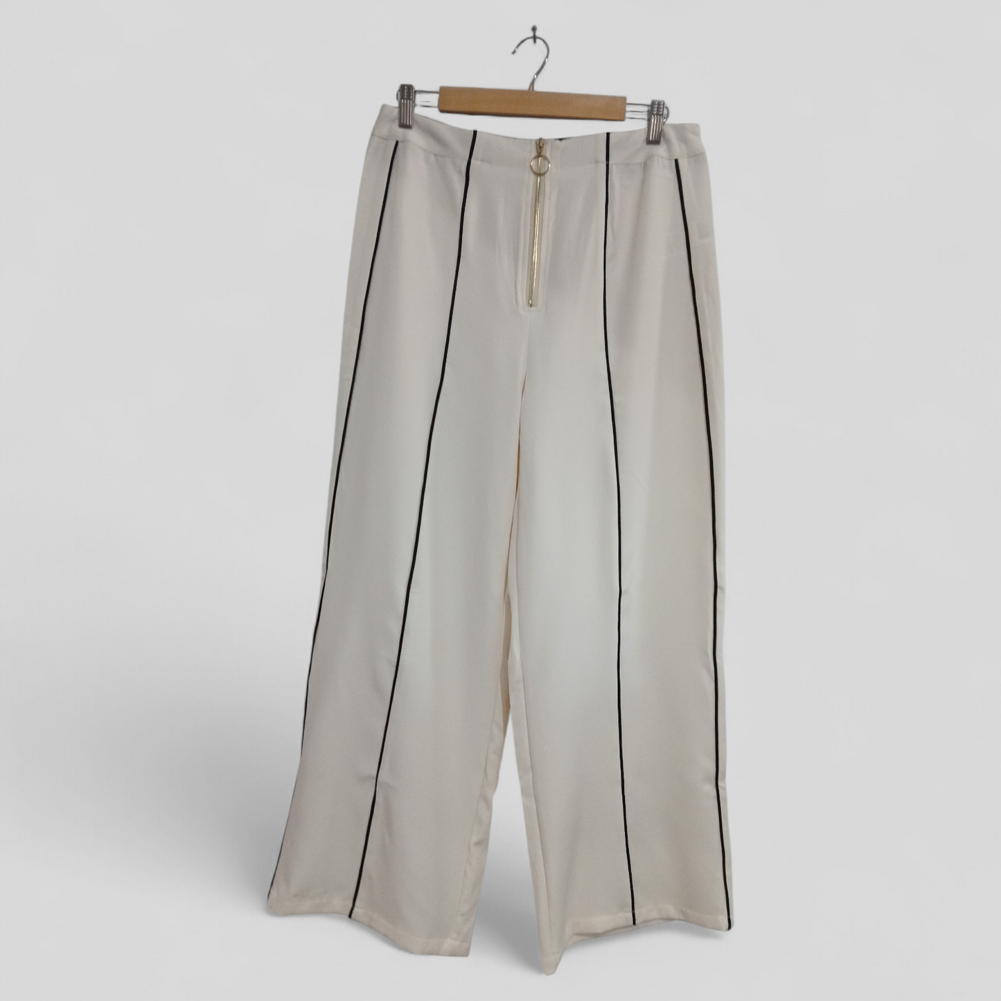 (L) Shein | Cream Black Stripe Pants