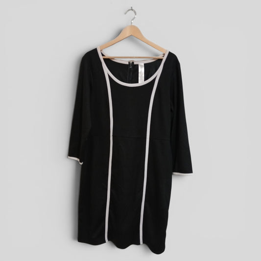 (XL) BW Dress LS