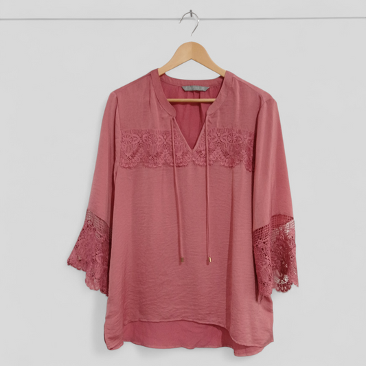 (18) Katies | Lace Sleeve Blouse