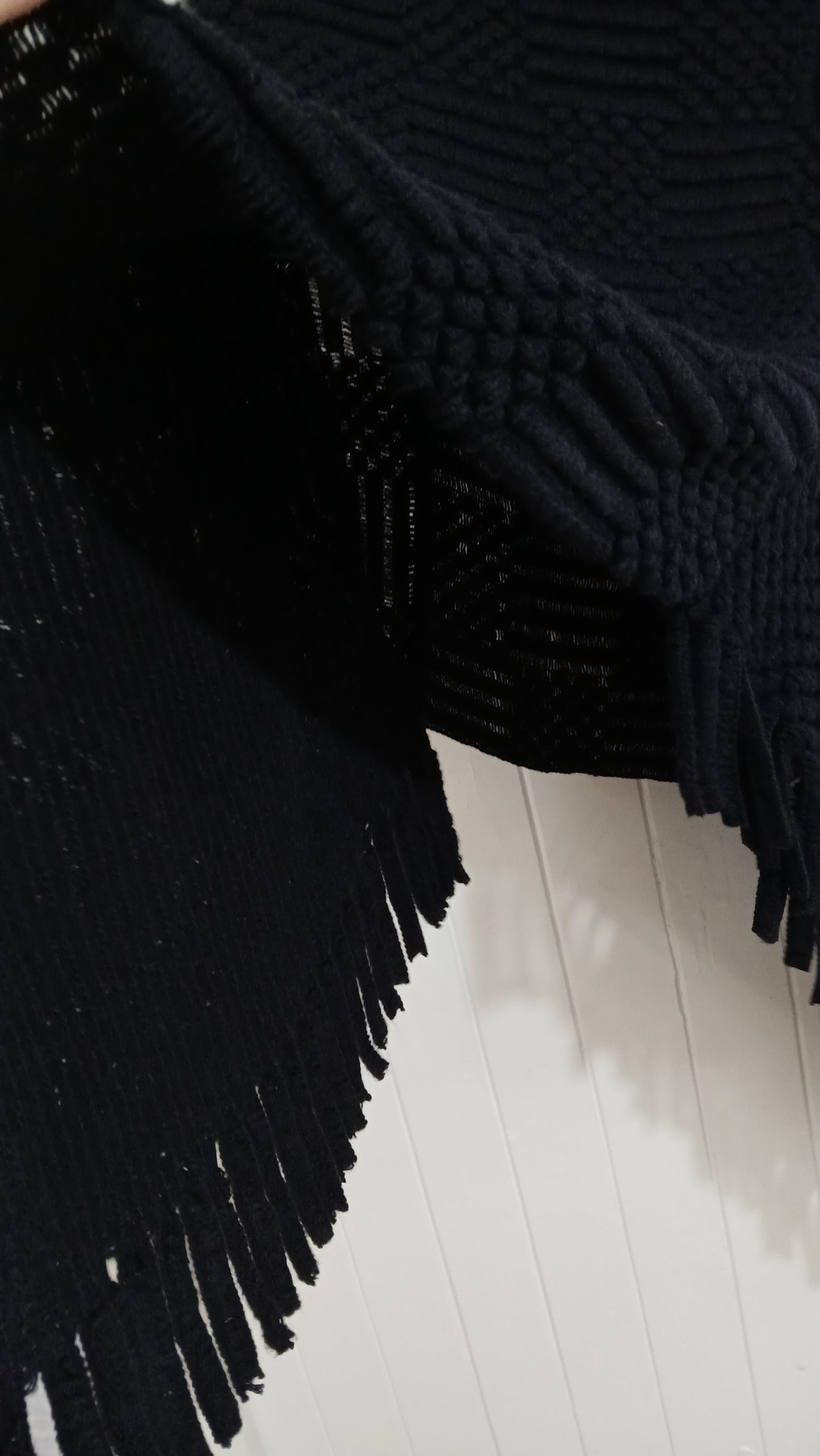 (L) Black Shawl
