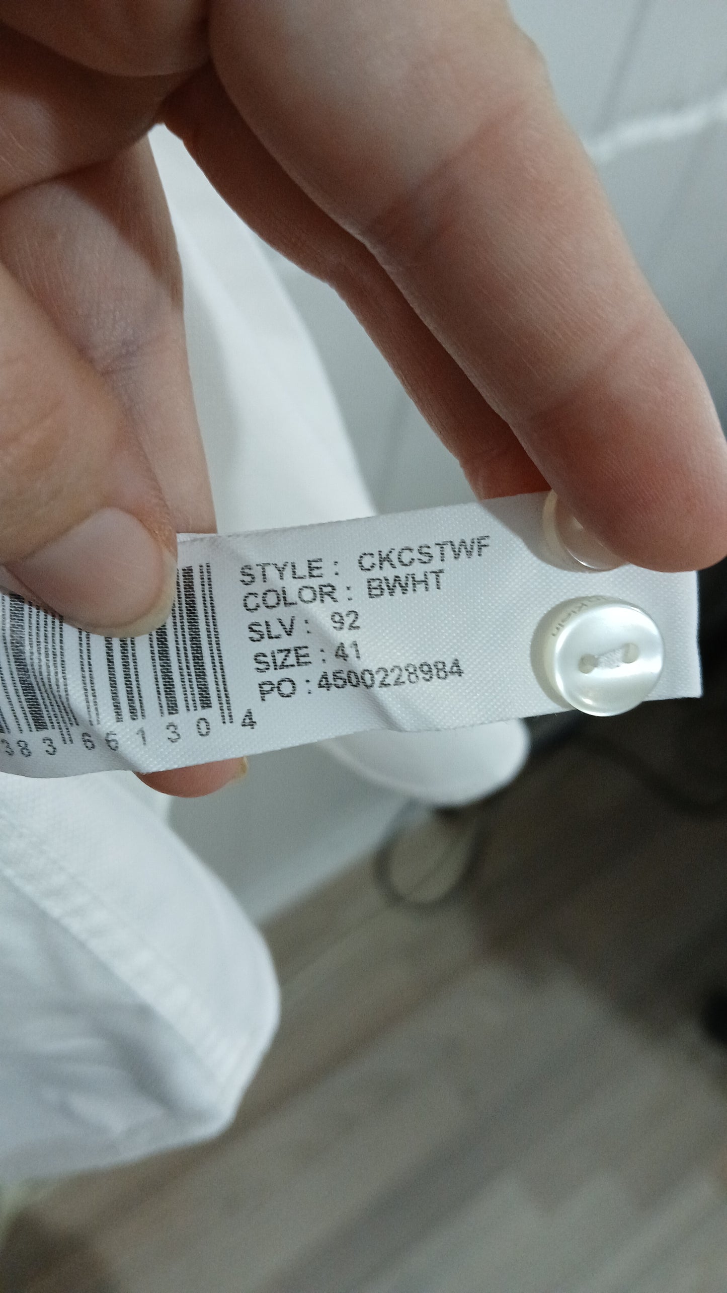 (41) Calvin Klein | White LS Shirt