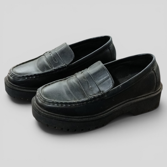 (38) Ghanda | Loafers