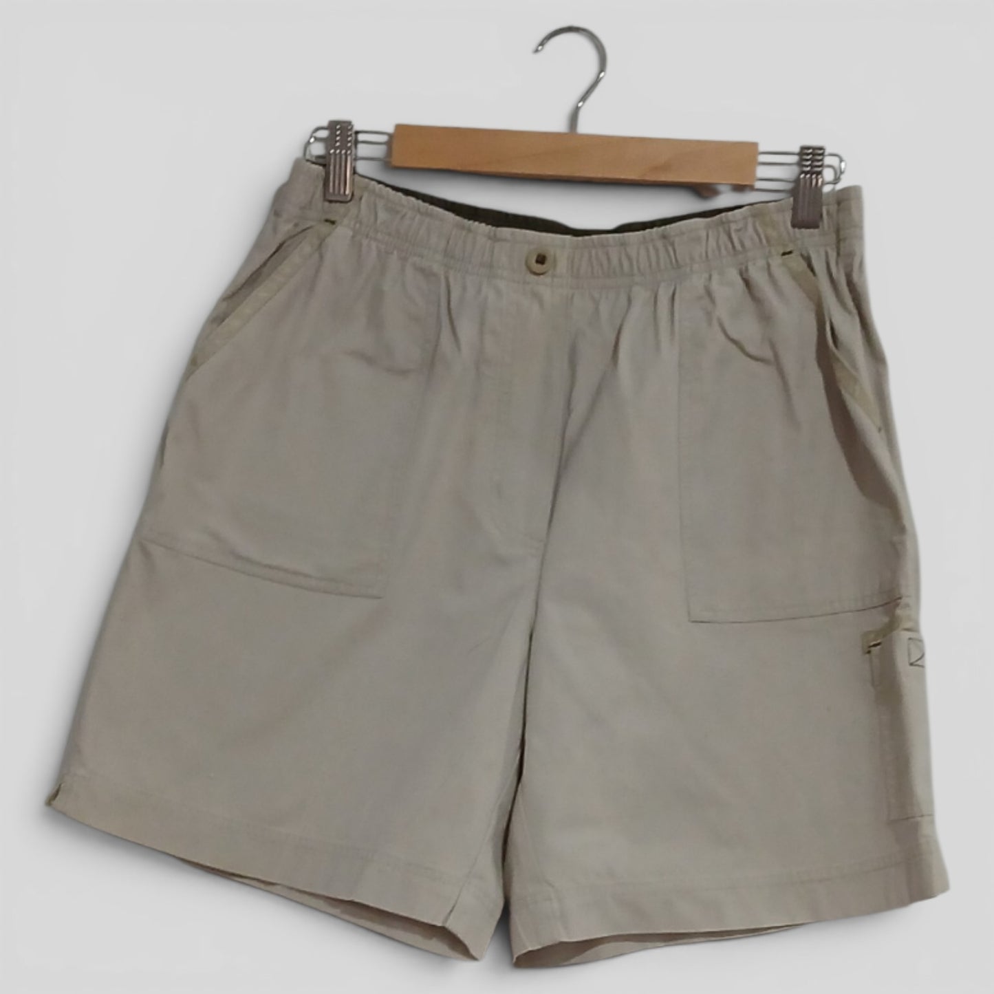 (12) Target | Cream Shorts